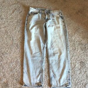 American Eagle women’s 90s boyfriend jeans, size 4, new